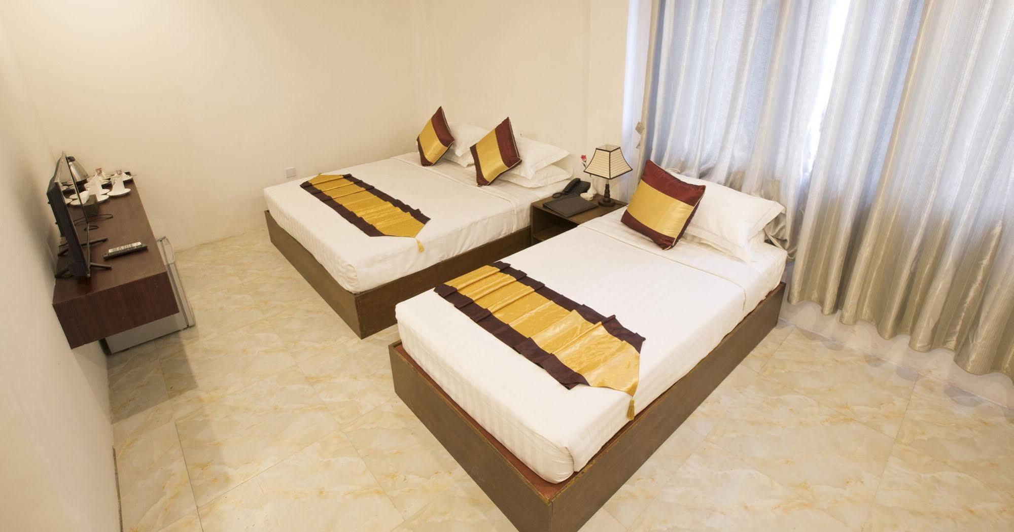 Hotel Sunny Mandalaj Kültér fotó